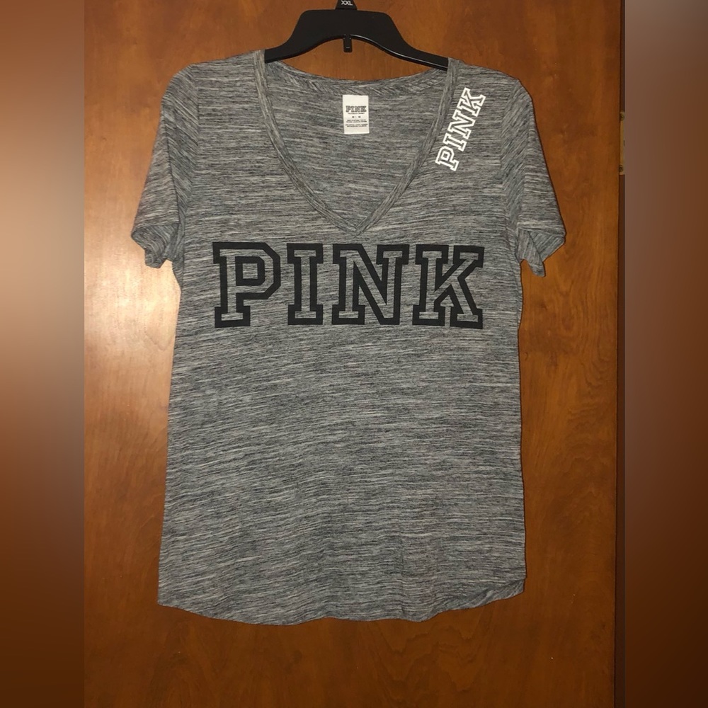 Victoria’s Secret PINK V neck tee size M